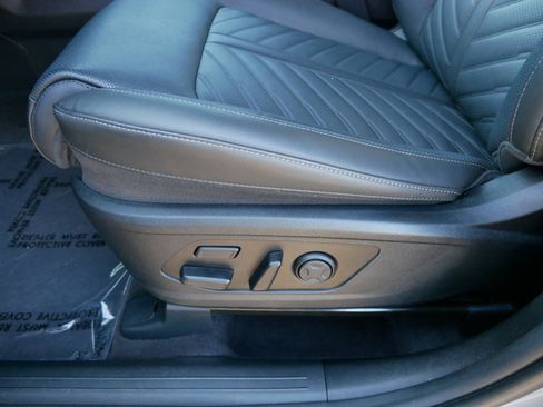 Used 2024 Kia Sorento SX Prestige image 20