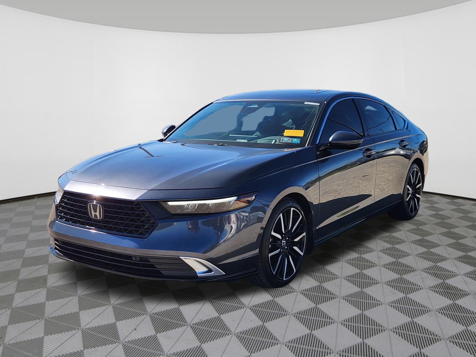 Certified 2023 Honda Accord Touring image 2