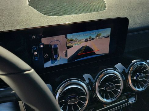 Used 2026 Mercedes-Benz GLB 250 GLB 250 image 31