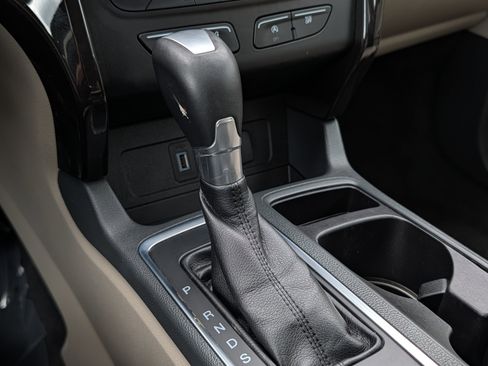 Used 2017 Ford Escape Titanium FWD image 33