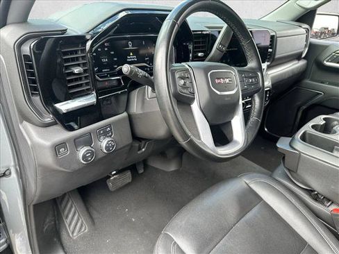 Used 2024 GMC Sierra 1500 SLT image 10