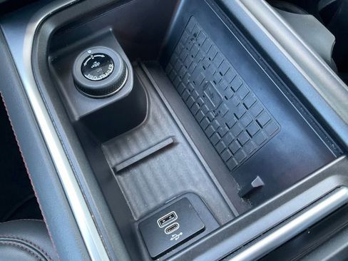 Used 2025 Ford Expedition Max Active AWD/4WD image 27