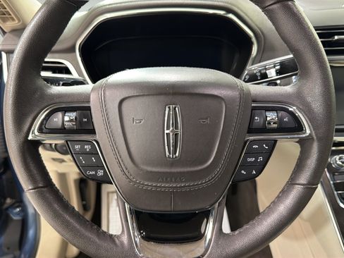 Used 2020 Lincoln Continental w/ Convenience Package FWD image 12