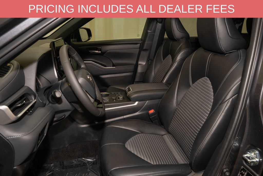 Used 2023 Toyota Highlander XSE AWD/4WD image 13