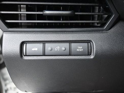 Used 2025 Nissan Altima 2.5 SV FWD image 18