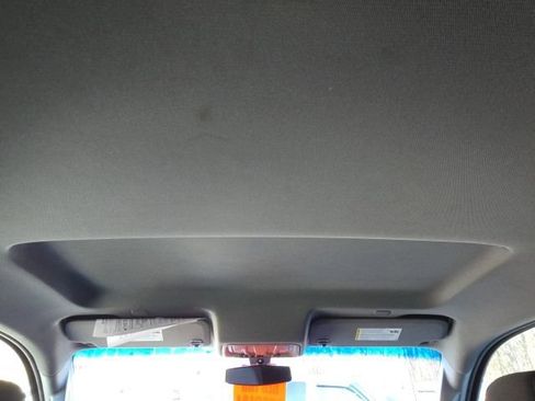 Used 2021 Chevrolet Silverado 1500 LT image 34