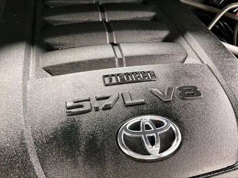 Used 2021 Toyota Tundra Limited w/ Limited Premium Package AWD/4WD image 33