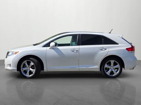 Used 2009 Toyota Venza FWD image 3