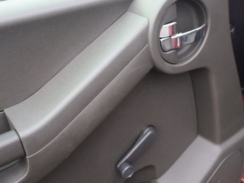 Used 2007 Nissan Xterra X image 19