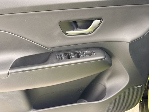 Used 2024 Hyundai Kona Limited FWD image 13