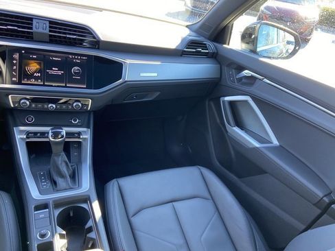 Certified 2025 Audi Q3 2.0T Premium w/ Convenience Package image 14