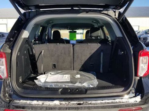Certified 2023 Ford Explorer XLT w/ Equipment Group 202A image 4