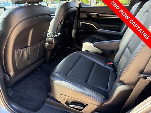 Used 2024 Kia Telluride S image 16