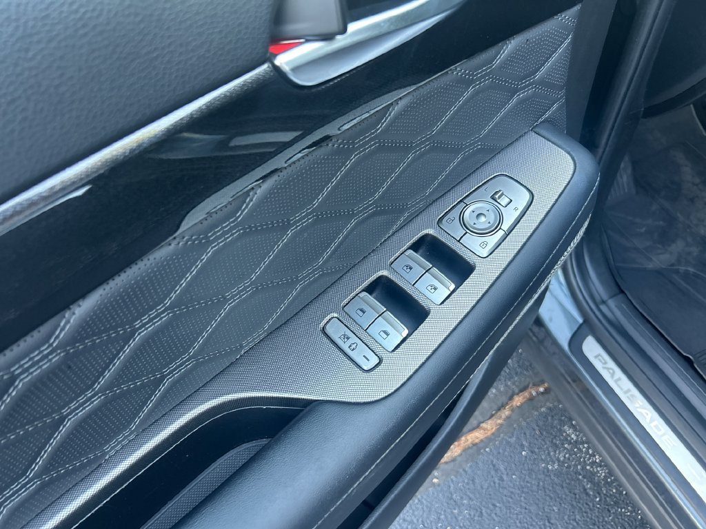 Used 2020 Hyundai Palisade Limited AWD/4WD image 14