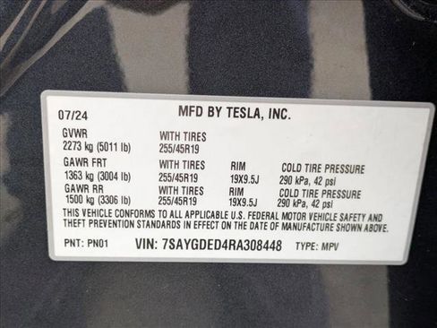 Used 2024 Tesla Model Y Long Range RWD image 27