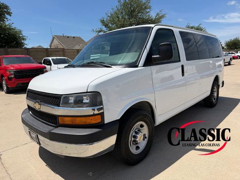 Used 2015 Chevrolet Express 2500 LT w/ LT Preferred Equipment Group RWD image 1