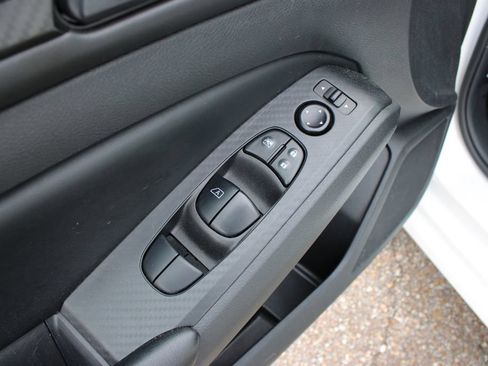 Used 2024 Nissan Altima 2.5 S FWD image 14