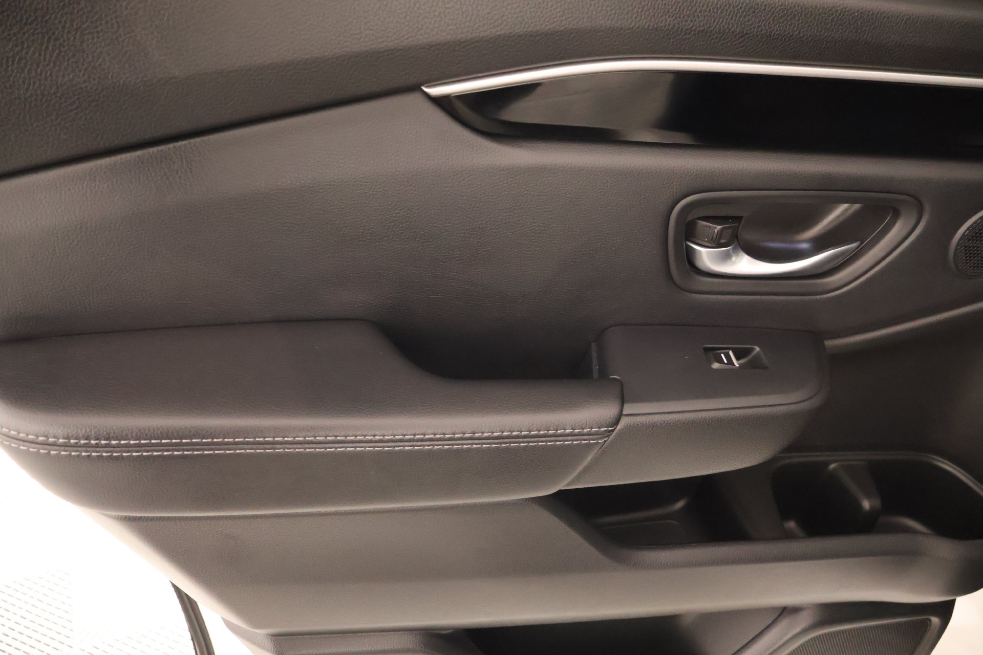 Used 2025 Honda Pilot Touring image 18