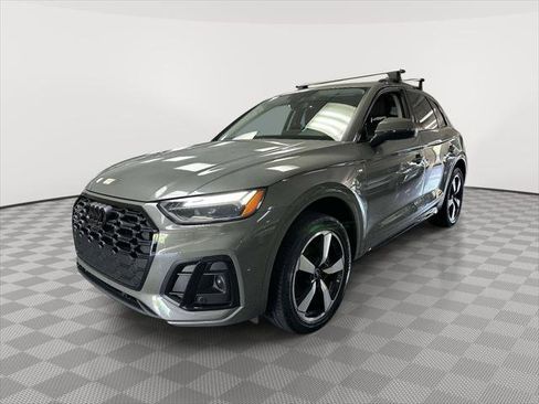 Used 2023 Audi Q5 2.0T Premium Plus w/ Premium Plus Package AWD/4WD image 6