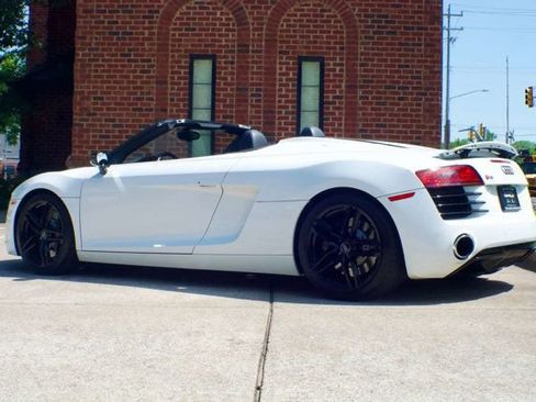 Used 2014 Audi R8 V8 w/ Convenience Package AWD/4WD image 7
