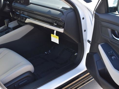 New 2025 Honda Accord EX-L image 15