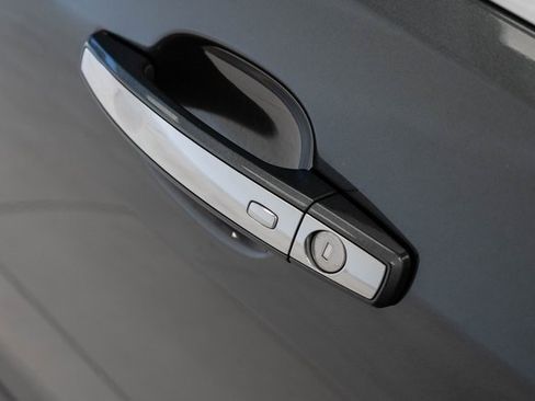 Used 2017 Chevrolet SS image 10