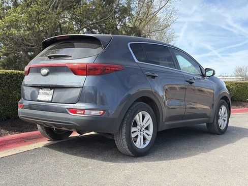 Used 2019 Kia Sportage LX image 3