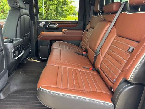 Used 2024 GMC Sierra 2500 Denali Ultimate w/ Max Trailering Package AWD/4WD image 16
