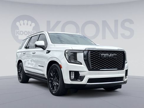 Used 2023 GMC Yukon Denali Ultimate AWD/4WD image 10