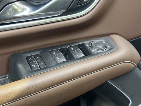 Certified 2021 Chevrolet Suburban High Country image 16