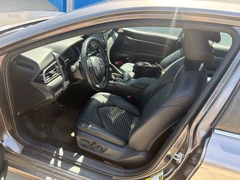 Used 2022 Toyota Camry SE FWD image 12