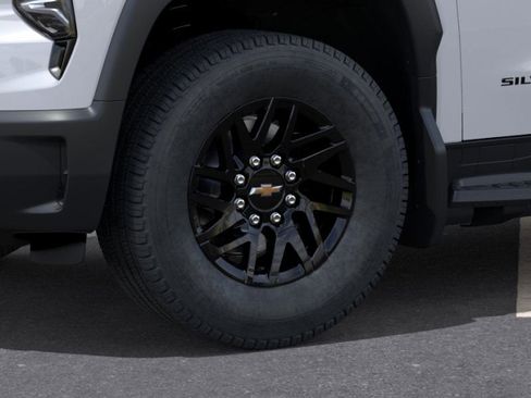 New 2026 Chevrolet Silverado EV LT image 9