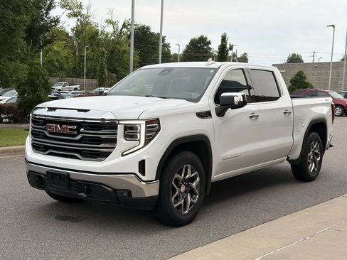 Used 2025 GMC Sierra 1500 SLT AWD/4WD image 10