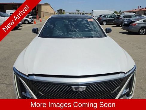 Used 2024 Cadillac Lyriq Luxury RWD image 2