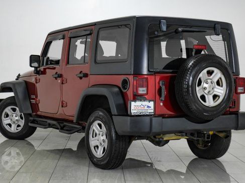 Used 2012 Jeep Wrangler Unlimited Sport image 8