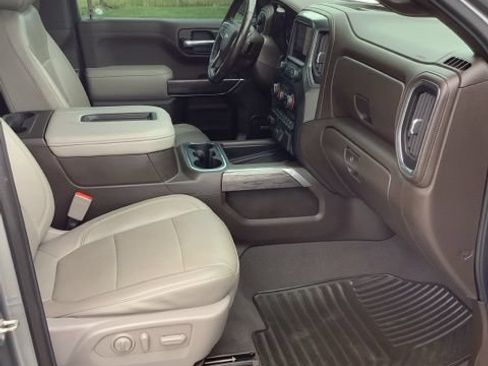 Used 2020 Chevrolet Silverado 1500 LTZ w/ LTZ Convenience Package AWD/4WD image 25