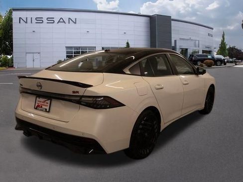 New 2026 Nissan Sentra SR w/ SR Premium Package FWD image 2