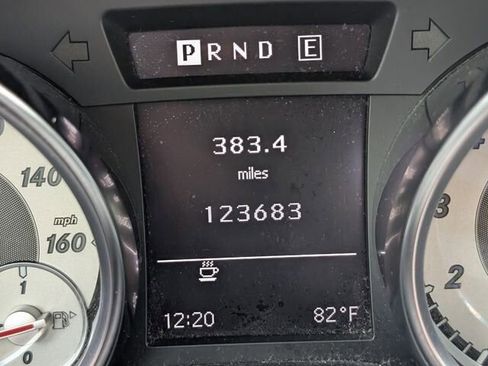 Used 2012 Mercedes-Benz SLK 350 image 26
