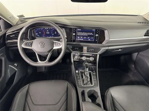 Used 2024 Volkswagen Jetta SEL image 5