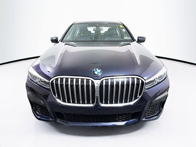 Used 2022 BMW 750Li xDrive AWD/4WD image 2
