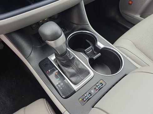 Used 2019 Toyota Highlander Limited AWD/4WD image 33