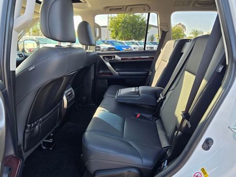 Used 2019 Lexus GX 460 Premium image 17