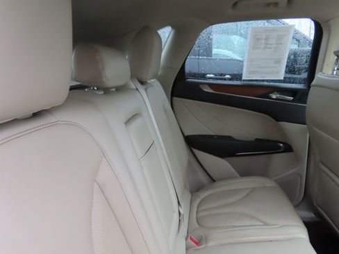 Used 2019 Lincoln MKC Select w/ Select Plus Package image 35