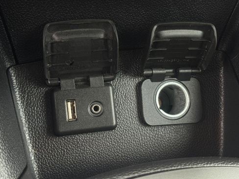 Used 2017 Chevrolet Cruze LT image 17