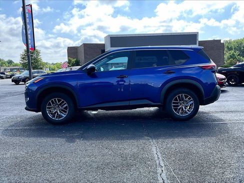 Used 2023 Nissan Rogue S AWD/4WD image 6