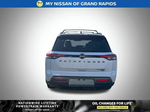 New 2026 Nissan Pathfinder Platinum image 4