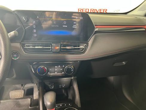 Used 2024 Chevrolet TrailBlazer RS w/ Driver Confidence Package FWD image 18