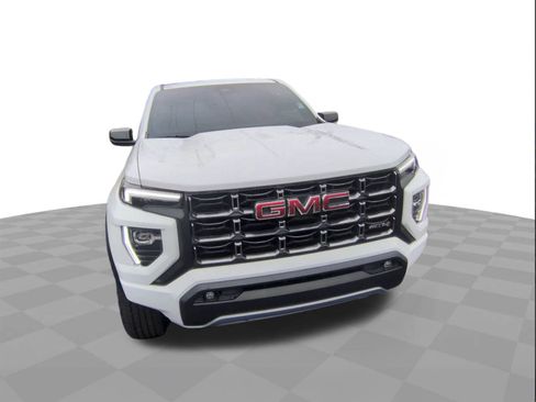 Certified 2025 GMC Canyon AT4 w/ AT4 Premium Package image 3