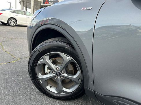 Used 2025 Ford Escape ST-Line image 15