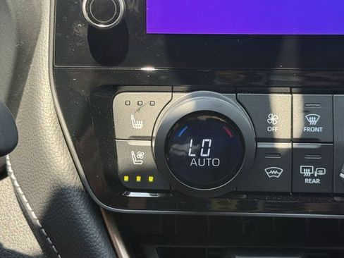 Used 2026 Toyota Grand Highlander AWD Hybrid image 24